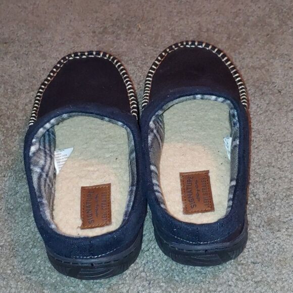 Signature Levi Strauss Slippers Sz 7-8 NWOT - Picture 3 of 6